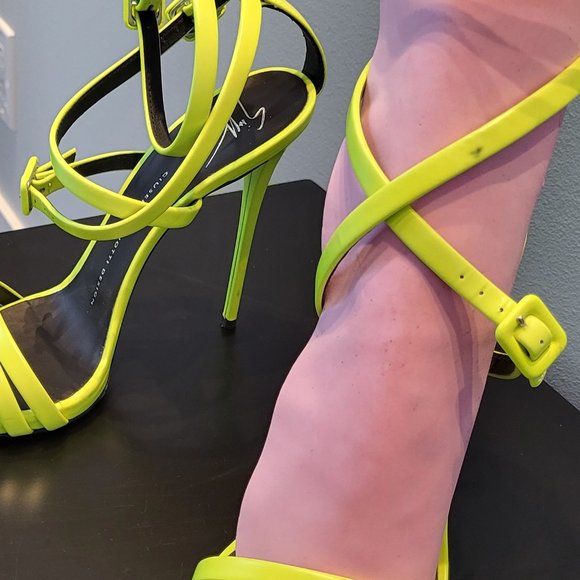 Giuseppe Zanotti neon lime green high heel strappy sandals - Picture 4 of 7